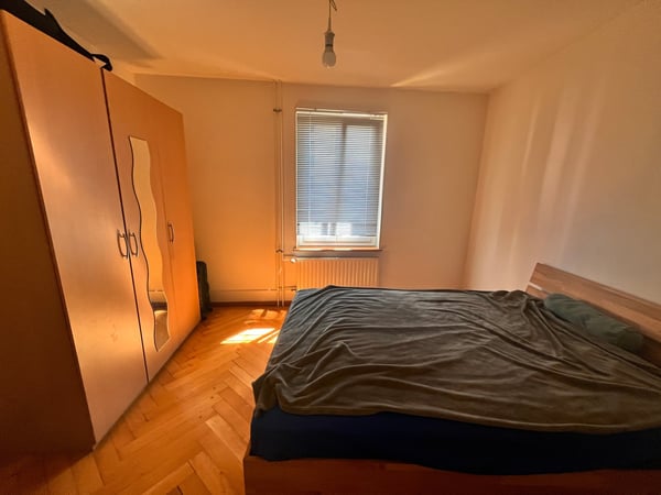 Joli immeuble à rendement bien entretenu comprenant 6 appartements, 1 atelier et 3 garages 14