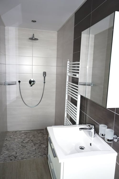 Joli et récent immeuble à rendement en excellent état de 6 appartements de 1.5 pièces loués 10