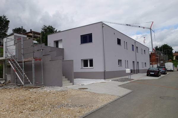 Joli appartement de 4,5 pièces en PPE idéalement situé et au calme vendu à un prix très raisonnable 9