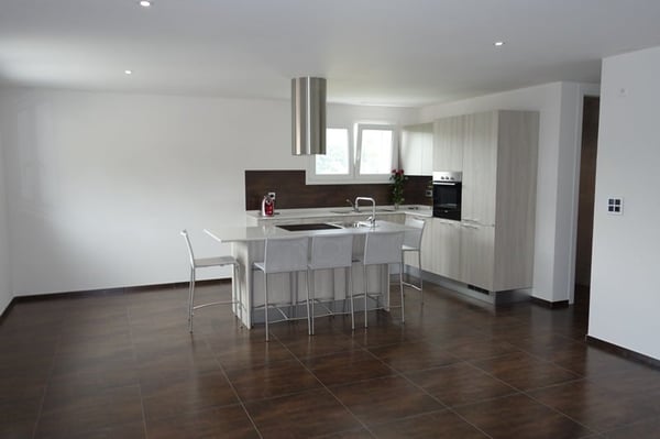 Joli appartement de 4,5 pièces en PPE idéalement situé et au calme vendu à un prix très raisonnable 11