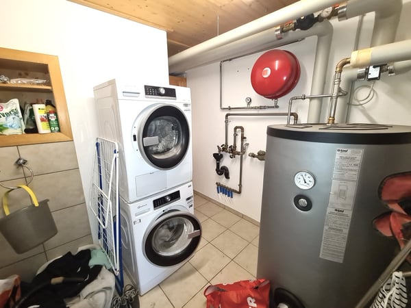 EXCEPTIONNEL ! - Magnifique ferme franc-montagnarde rénovée avec habitation et salle de spectacle 31