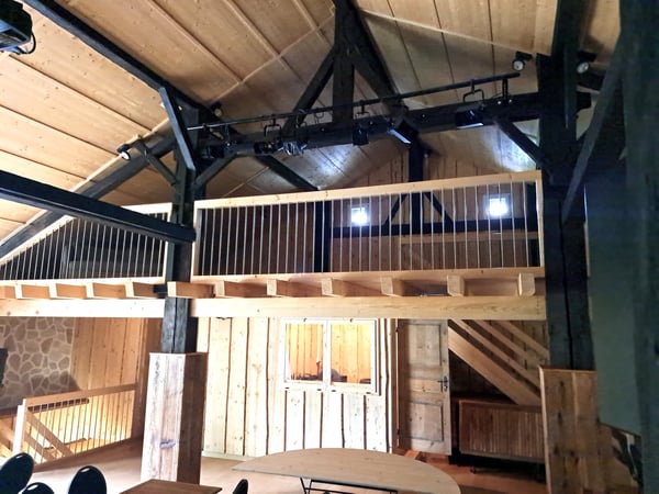 EXCEPTIONNEL ! - Magnifique ferme franc-montagnarde rénovée avec habitation et salle de spectacle 37