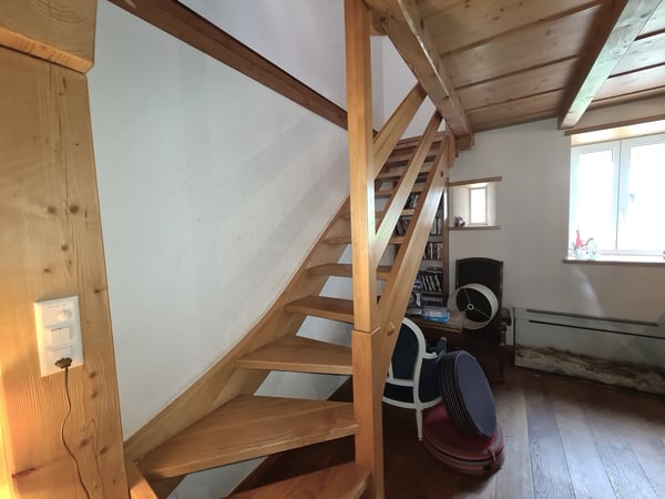 EXCEPTIONNEL ! - Magnifique ferme franc-montagnarde rénovée avec habitation et salle de spectacle 23