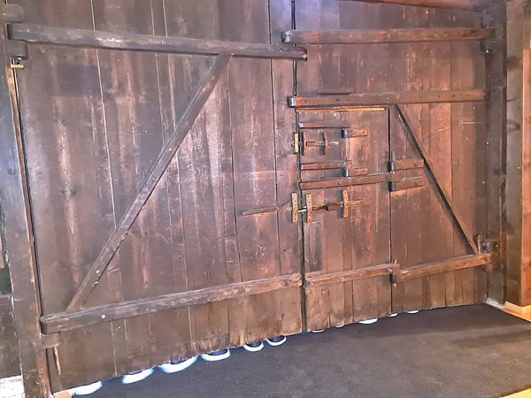 EXCEPTIONNEL ! - Magnifique ferme franc-montagnarde rénovée avec habitation et salle de spectacle 53