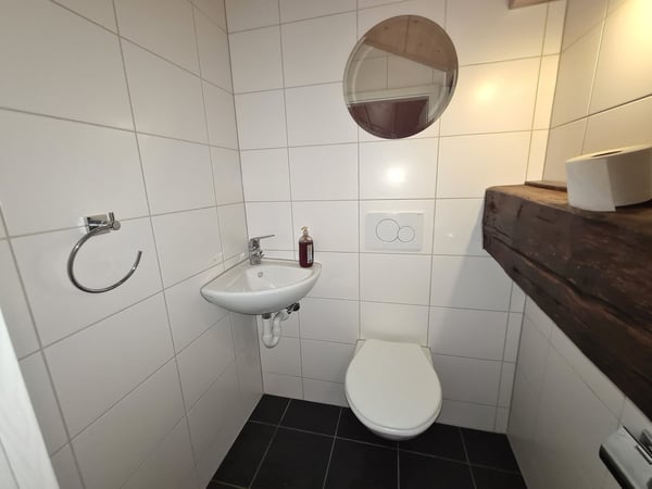 EXCEPTIONNEL ! - Magnifique ferme franc-montagnarde rénovée avec habitation et salle de spectacle 30