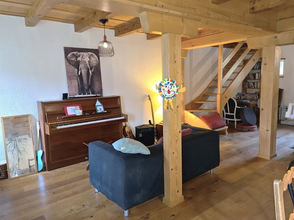 EXCEPTIONNEL ! - Magnifique ferme franc-montagnarde rénovée avec habitation et salle de spectacle 15