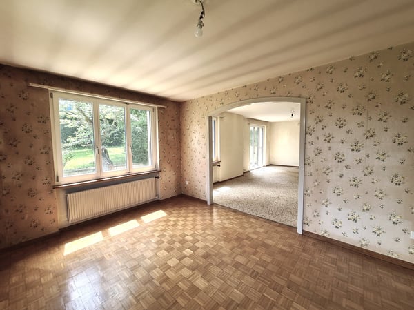 BASSECOURT - Charmante villa de 6,5 pièces à rénover idéalement bien située sur une jolie parcelle 15