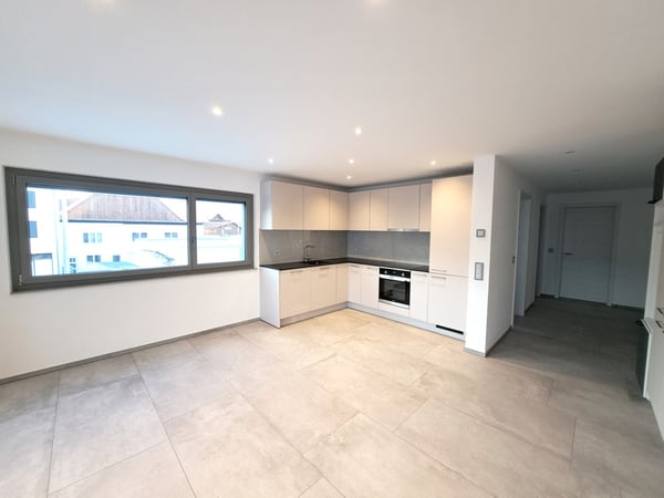 A louer magnifique appart. de 2,5 pièces dans immeuble comme neuf avec place de parc dans le garage 2