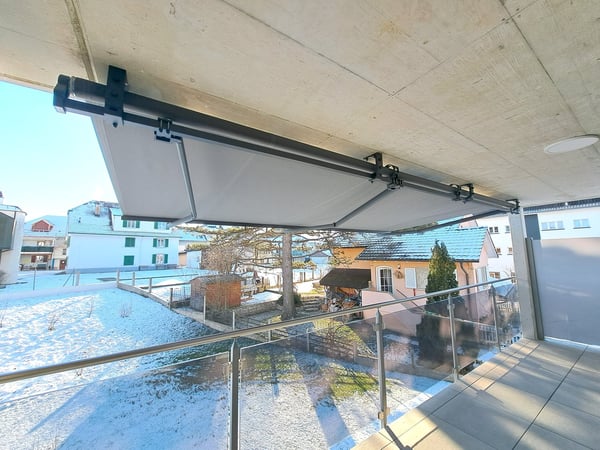 A louer magnifique appart. de 2,5 pièces dans immeuble comme neuf avec place de parc dans le garage 11