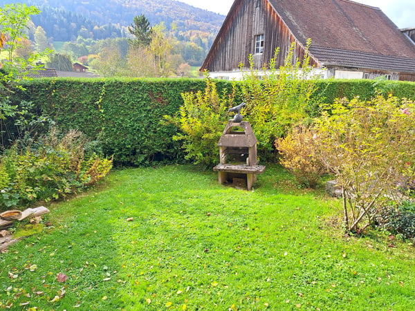 BIEN IMMOBILIER EXCEPTIONNEL - Grandiose maison villageoise de 2 appart. sur une grande parcelle 47