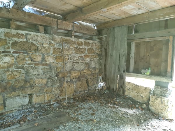 BIEN IMMOBILIER EXCEPTIONNEL - Grandiose maison villageoise de 2 appart. sur une grande parcelle 46