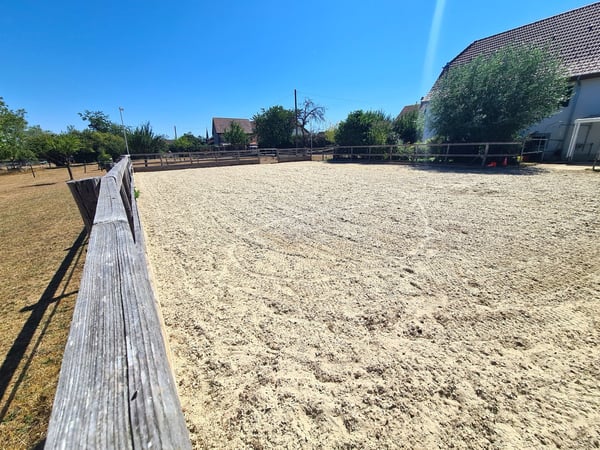 Offre exceptionnelle et très rare - Magnifique ferme villageoise totalement rénovée sur 4'385 m² 13