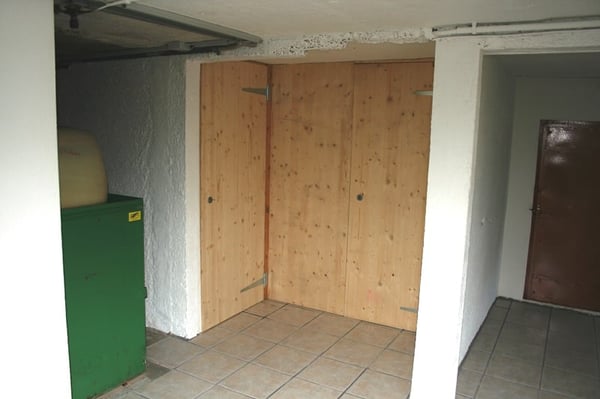 A louer charmant appartement de 3,5 pièces au rez-de-chaussée d'un petit immeuble 10