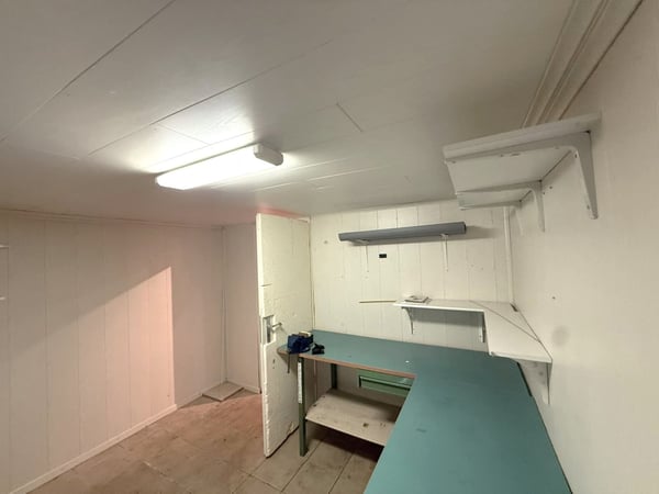 Jolie villa idéalement bien située et au calme avec un bon dégagement 37