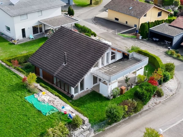 Jolie villa idéalement bien située et au calme avec un bon dégagement 6