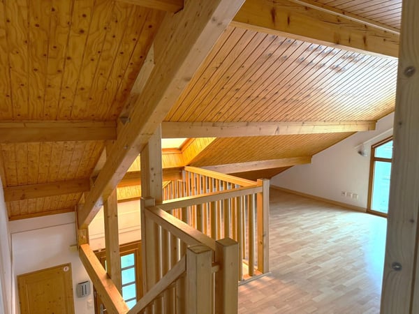Jolie villa idéalement bien située et au calme avec un bon dégagement 33