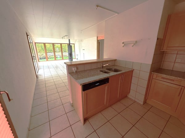 Jolie villa idéalement bien située et au calme avec un bon dégagement 22