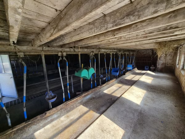 Réservé !  ferme aux volumes généreux 11
