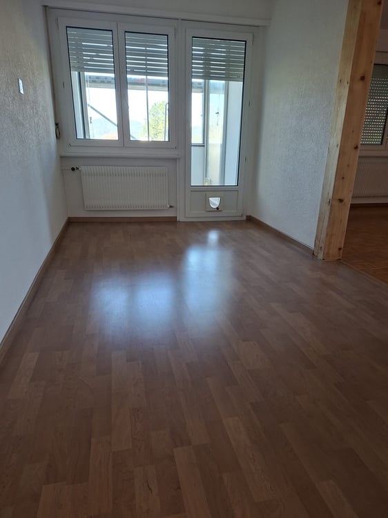 Appartement 3.5 pièces lumineux et disponible de suite au Locle 8