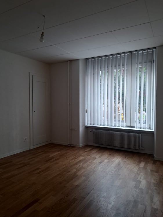 Bel appartement de 4 pièces au rez-de-chaussée surélevé au Locle 12