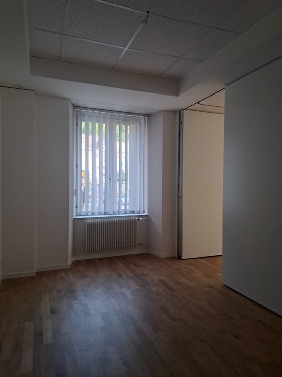 Bel appartement de 4 pièces au rez-de-chaussée surélevé au Locle 8
