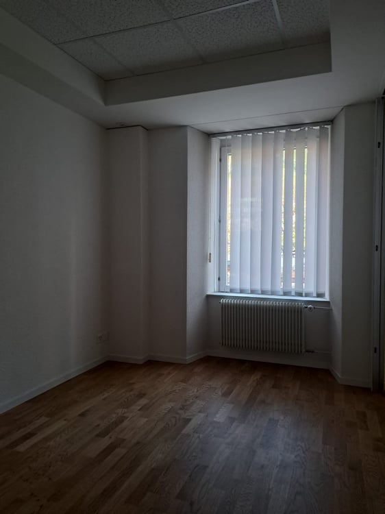 Bel appartement de 4 pièces au rez-de-chaussée surélevé au Locle 6