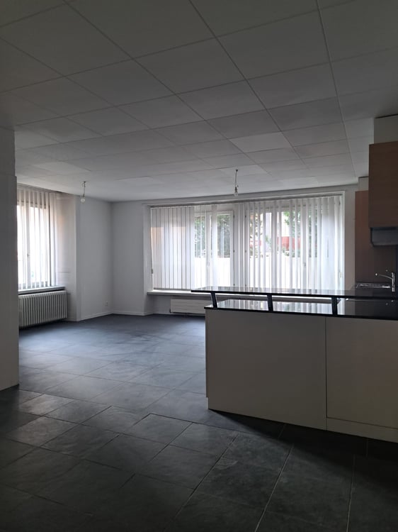Bel appartement de 4 pièces au rez-de-chaussée surélevé au Locle 3