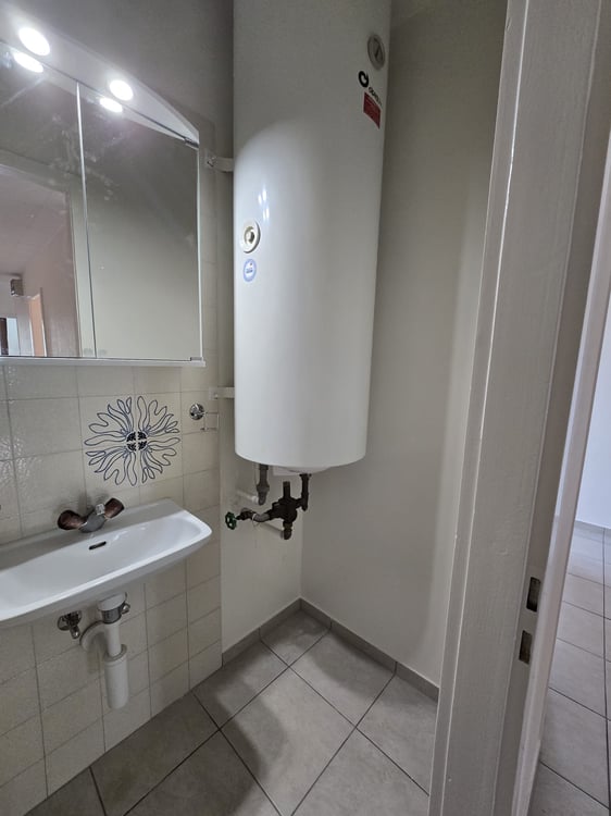 Spacieux 1 pièces avec cachet au cœur de La Chaux-de-Fonds 8
