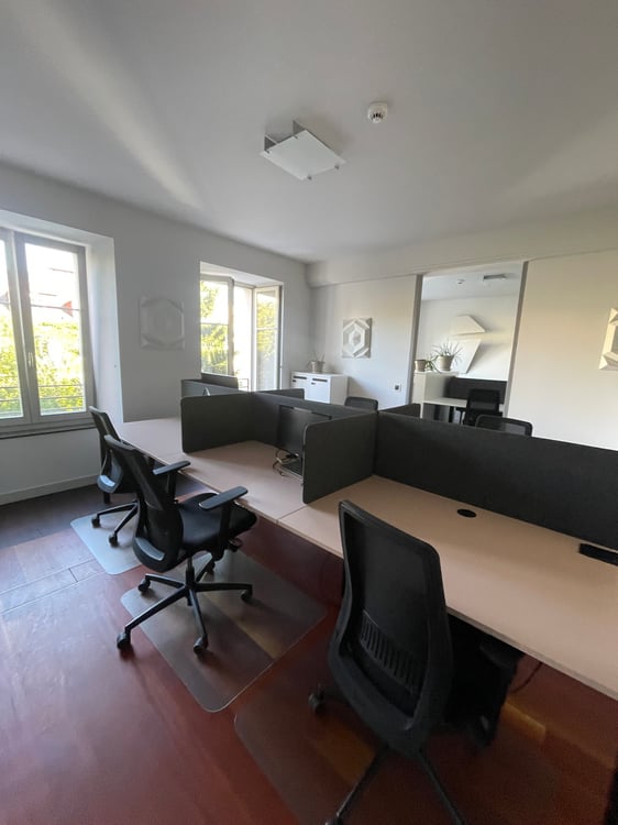Bureau moderne et lumineux à La Chaux-de-Fonds 3