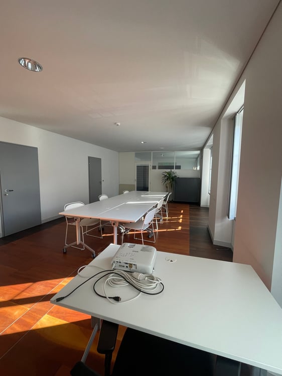 Bureau moderne et lumineux à La Chaux-de-Fonds 5