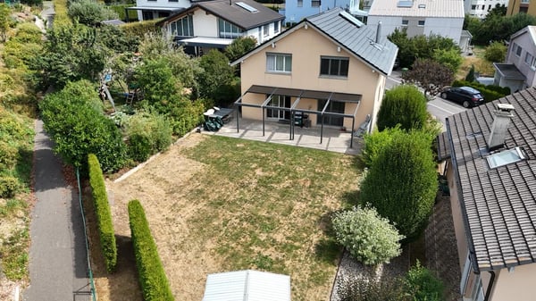Charmante maison individuelle de 6 pièces à La Chaux-de-Fonds 4