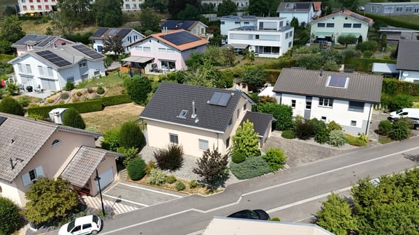 Charmante maison individuelle de 6 pièces à La Chaux-de-Fonds 9