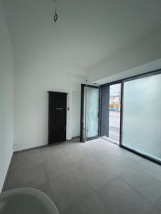 Joli kiosque entièrement rénové en 2024 au coeur de Moutier 4