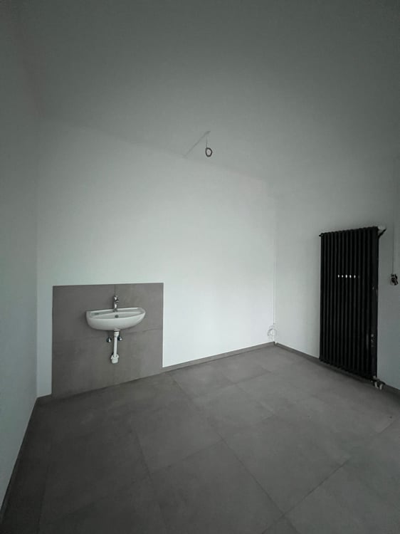 Joli kiosque entièrement rénové en 2024 au coeur de Moutier 6