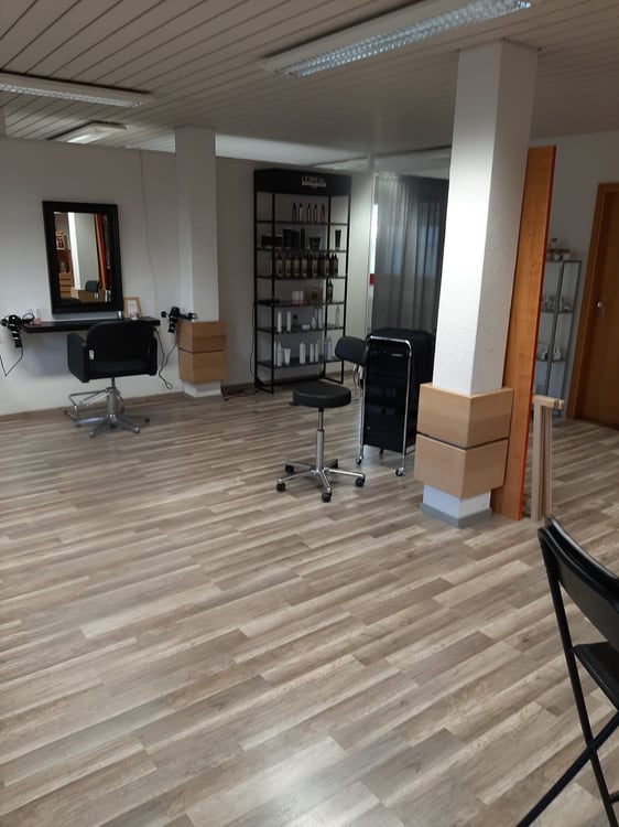 Salon de coiffure à vendre - Les Genevez 1