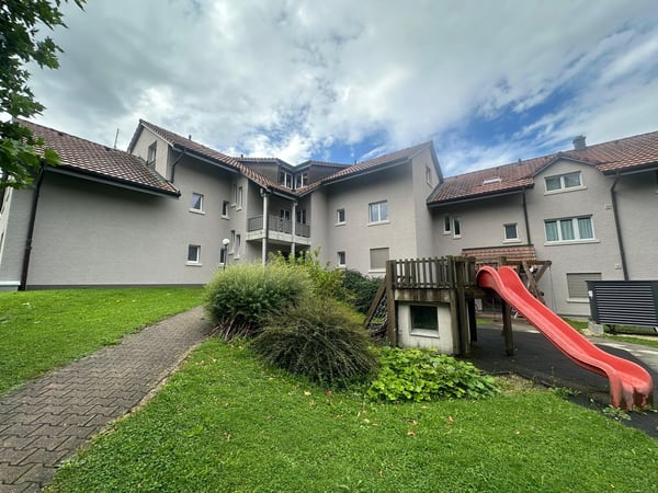 Garage à louer dans un complexe résidentiel aux Genevez 2