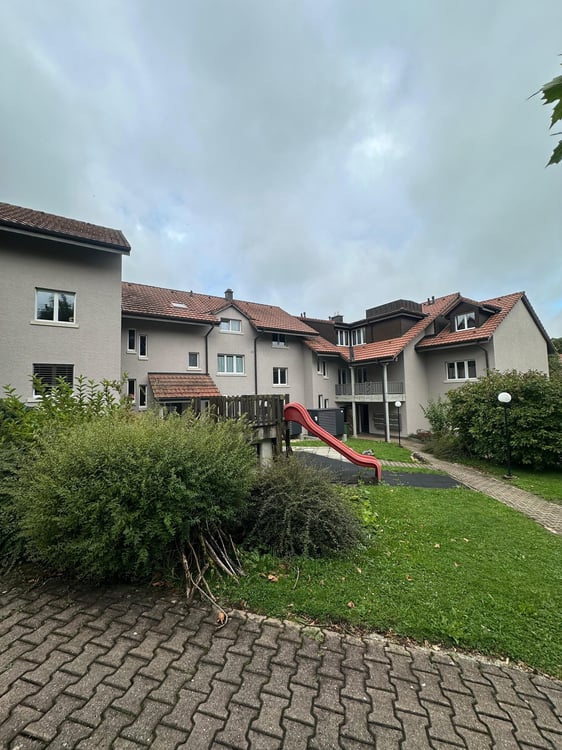 Place de parc intérieure à louer dans une résidence aux Genevez 2