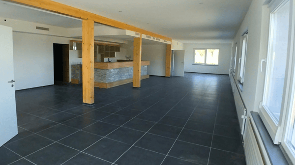 Immeuble locatif rénové avec restaurant et 2 appartements 3