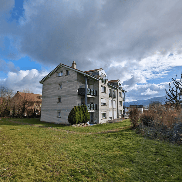 Magnifique appartement de 2.5 pces rénové 14