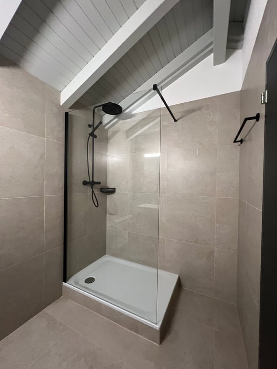 Magnifique appartement de 2.5 pces rénové 8
