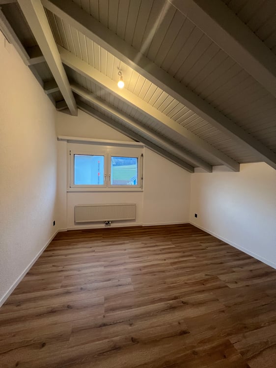 Magnifique appartement de 2.5 pces rénové 11