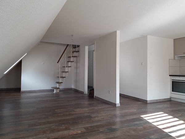 Spacieux DUPLEX de 5.5 pièces à St-Imier 2