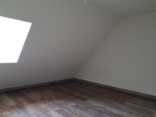 Spacieux DUPLEX de 5.5 pièces à St-Imier 9