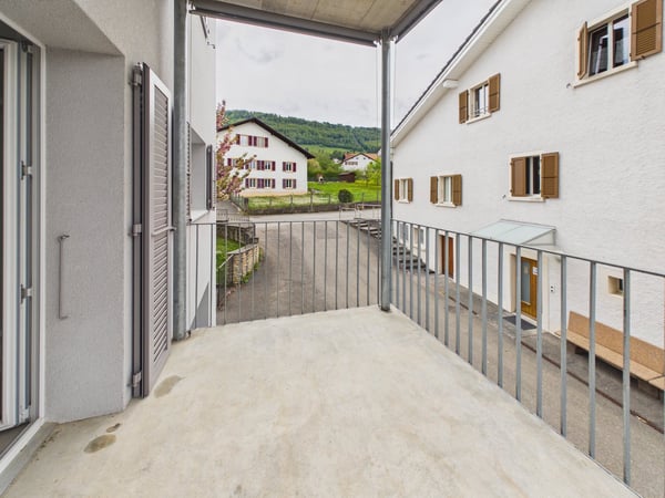 Bel appartement de 3.5 pièces avec balcon à Boécourt 10