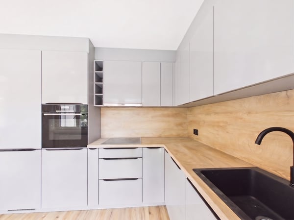 Superbe appartement de 3.5 pièces entièrement rénové au style moderne 2