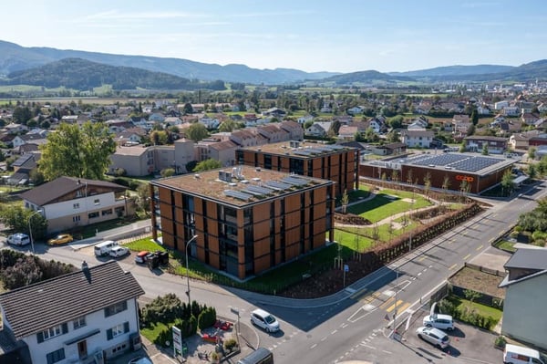 Très bel appartement 2,5 pces de haut standing 15