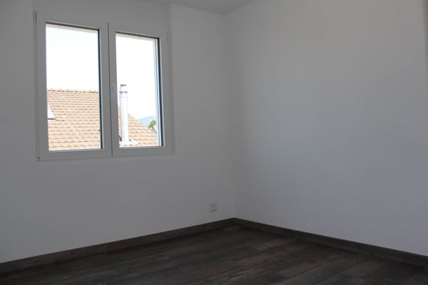 Appartement de 4.5 pièces lumineux avec balcon à Courfaivre 7