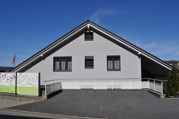 Magnifique Villa de 8 pièces à Porrentruy – Élégance et Confort 2