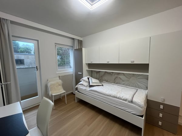 Studio meublé avec balcon proche du lac 2