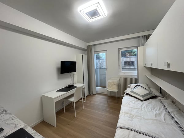 Studio meublé avec balcon proche du lac 1